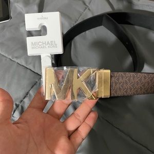 Michael Kors logo belt size large